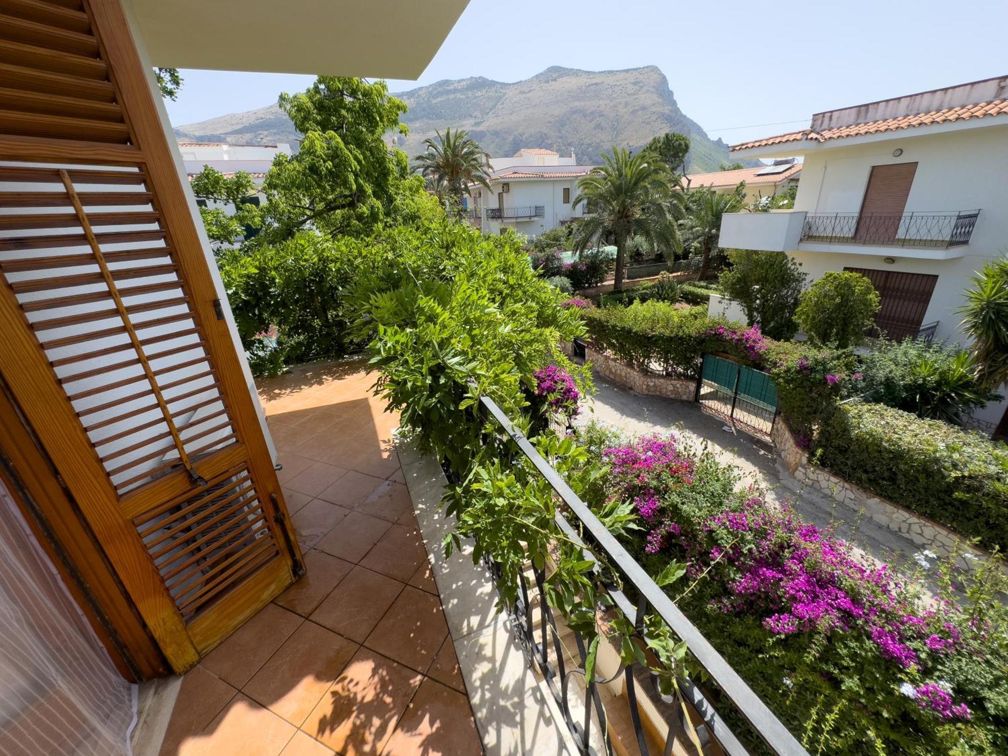 Villa Falcone Borsellino Палермо Екстериор снимка